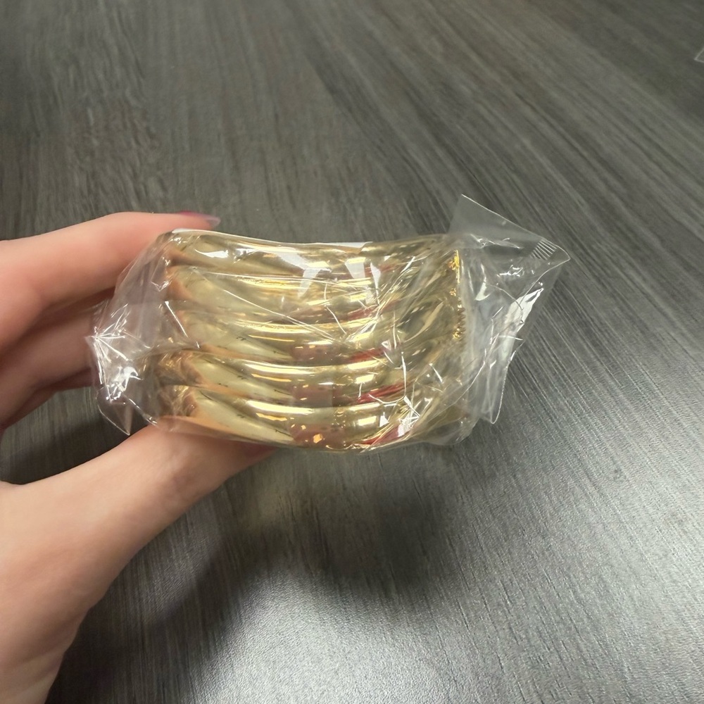 AC Bracelet